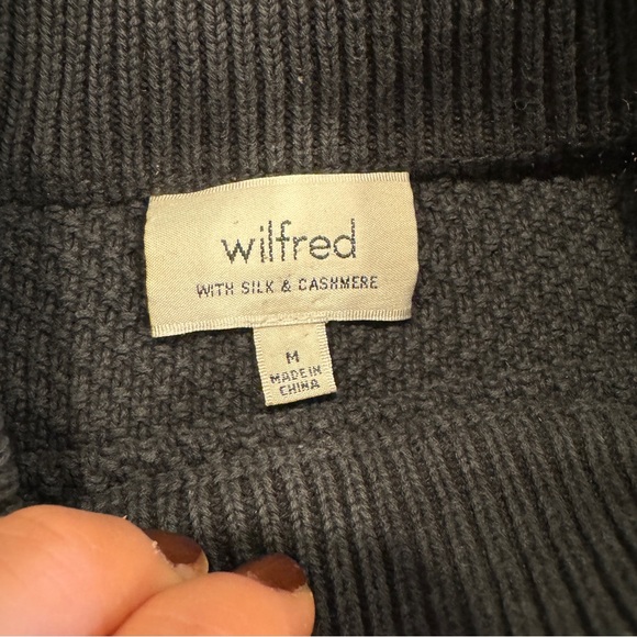 Aritzia Wilfred Mock Neck Black Cropped Boxy Sweater - M - Picture 6 of 8